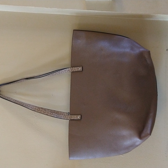 Guess tote/shoulder bag and credit card holder. - Picture 3 of 16